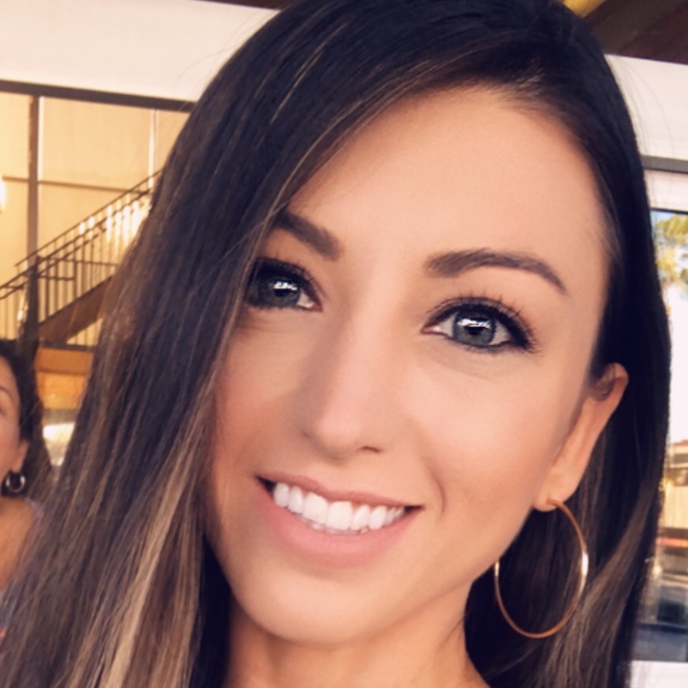 Meet your Posher, Desiree